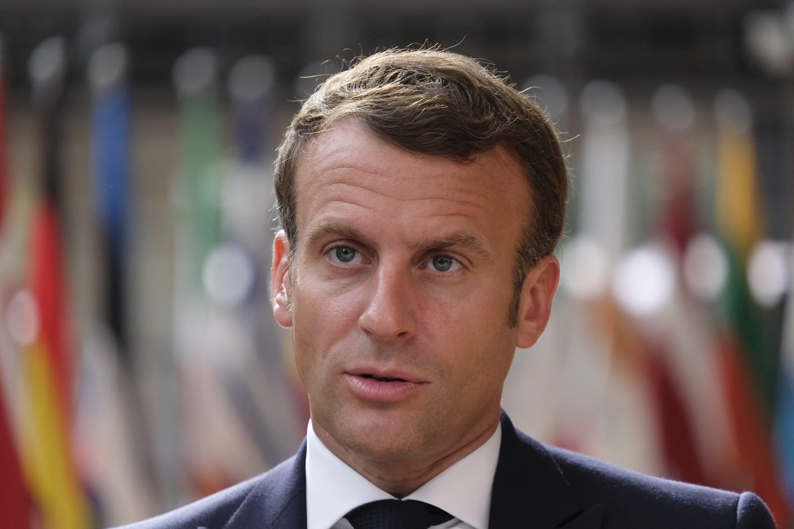 Facebook : Emmanuel Macron envisage un « démantèlement » du réseau américain