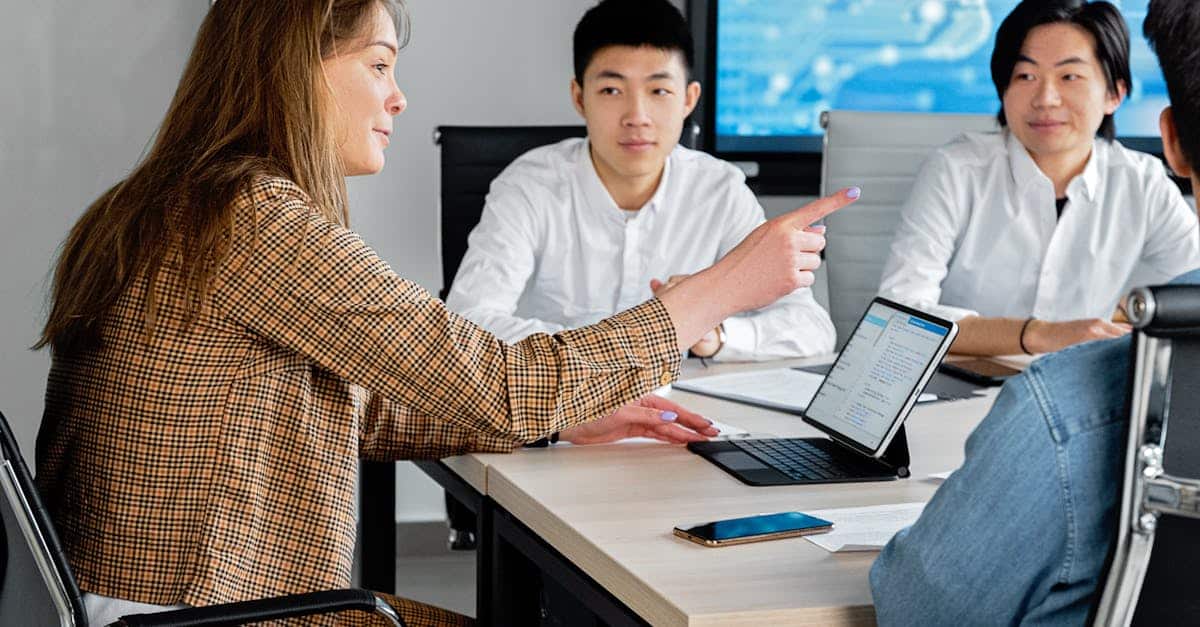 découvrez les principes de la délégation, un outil essentiel pour optimiser la gestion de votre équipe. apprenez à déléguer efficacement pour accroître la productivité, renforcer la confiance et développer les compétences de vos collaborateurs.