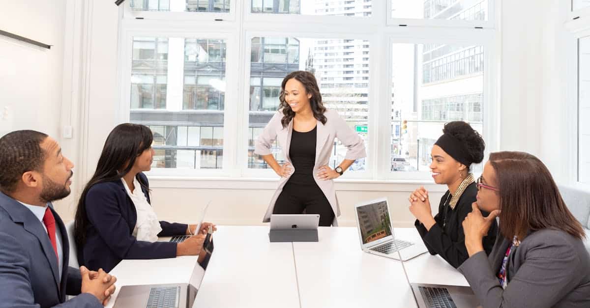 découvrez les clés du leadership efficace : inspirez, motivez et guidez vos équipes vers l'excellence. apprenez les compétences essentielles pour devenir un leader influent et faire la différence dans votre organisation.