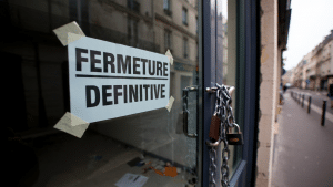 Faillites entreprises France 2026, devanture fermée avec cadenas